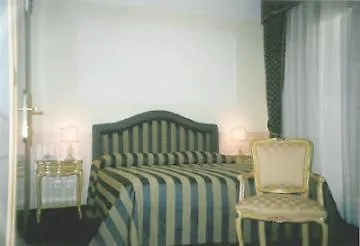 Hotel Villa Edera Венеция-Лидо