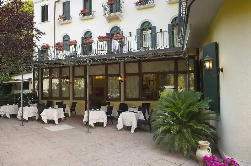 Hotel Villa Edera Венеция-Лидо 3*,  Италия