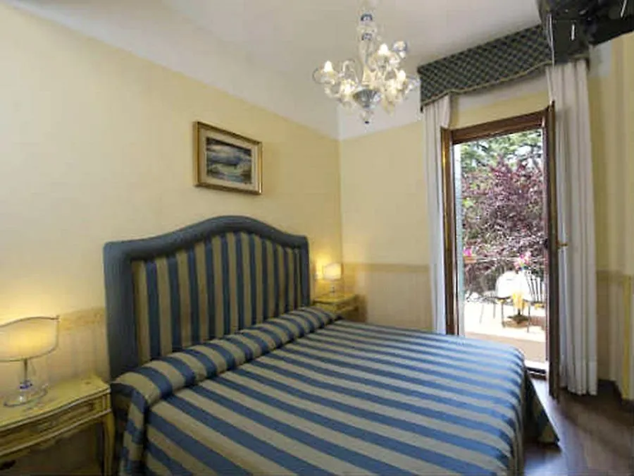 Hotel Villa Edera Венеция-Лидо Италия