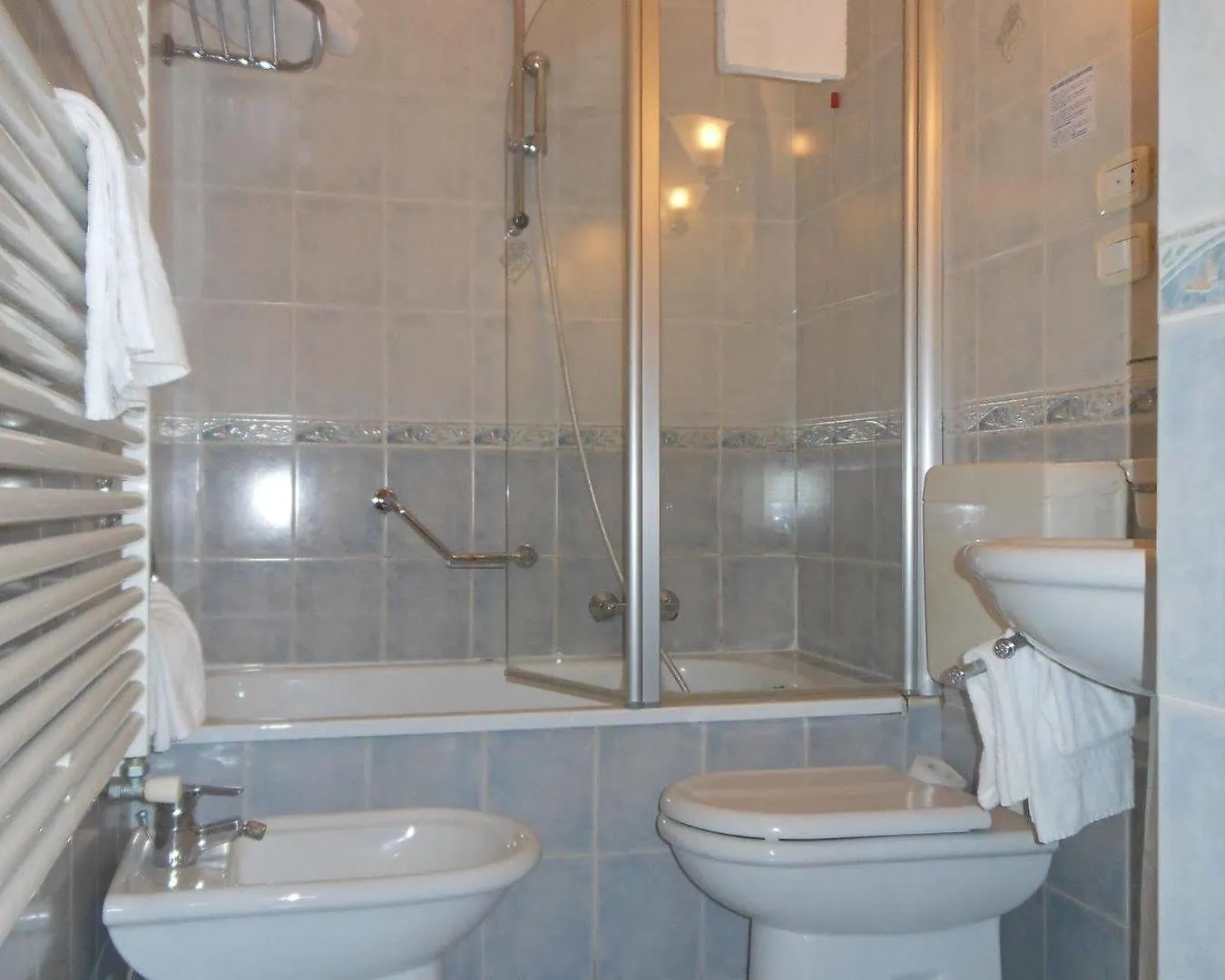 Hotel Villa Edera Венеция-Лидо 3*,