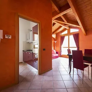 Casa Aceri Rossi , Chiesa in Valmalenco Italia